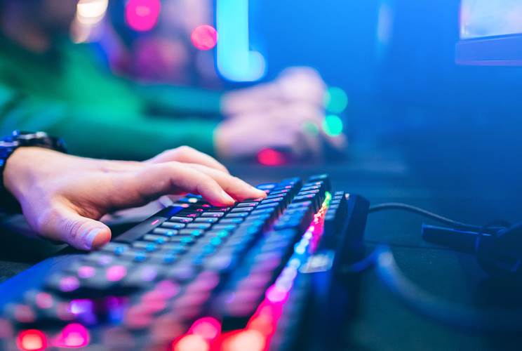 איך לבחור מקלדת גיימינג